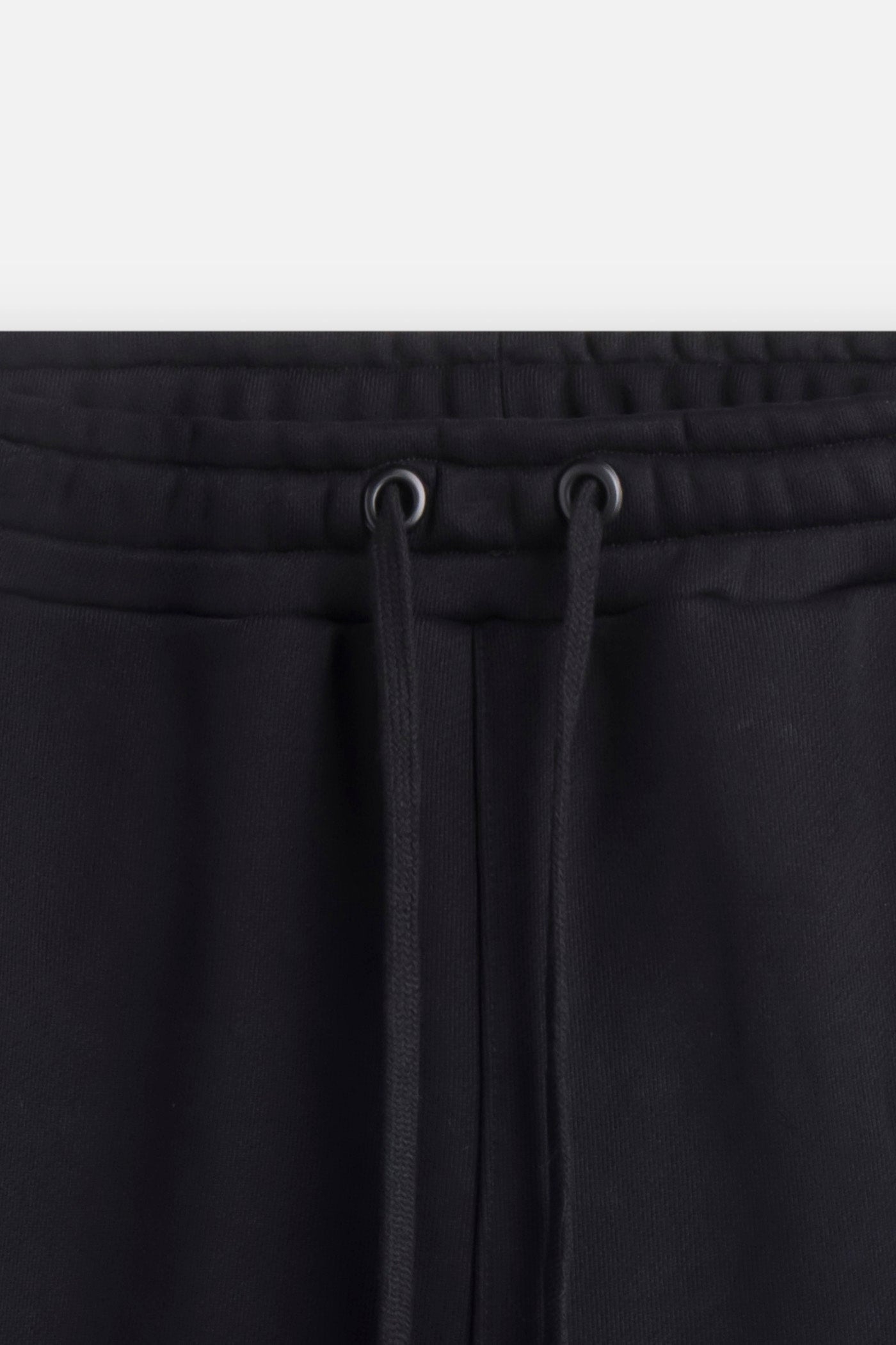 Cargo Club Paris Black